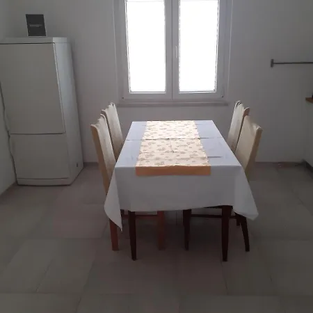 Appartamento House Lucy Ražanac